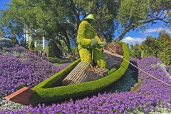 Plant-Sculpture-Fisherman