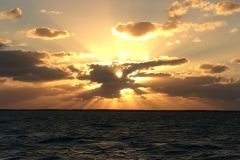 Dramatic-Sunset-Bahamas
