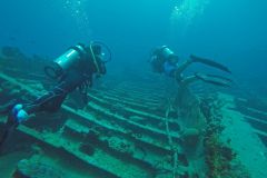 RMS-Rhone-Scuba-Divers